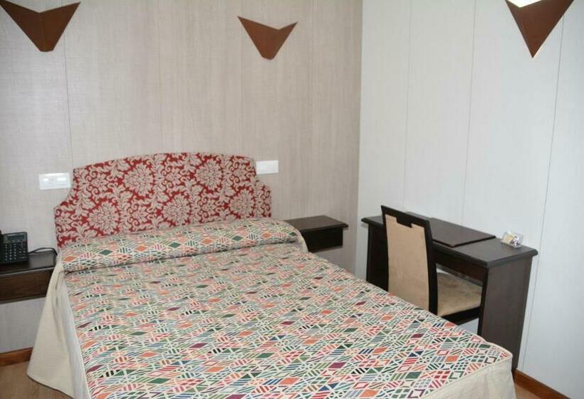 غرفة قياسية, Rural Restaurante Los Rosales