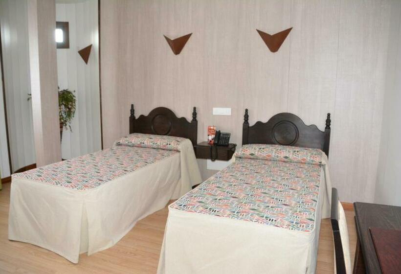 غرفة قياسية, Rural Restaurante Los Rosales