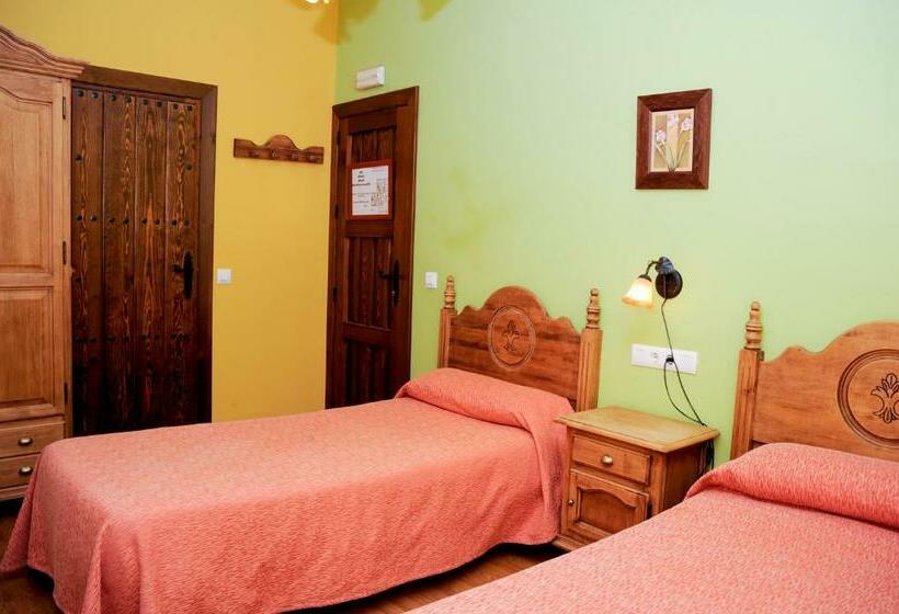 غرفة قياسية, Rural Restaurante Los Rosales