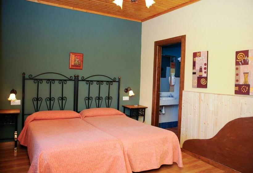 غرفة قياسية, Rural Restaurante Los Rosales