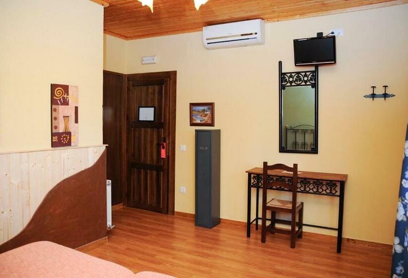 غرفة قياسية, Rural Restaurante Los Rosales