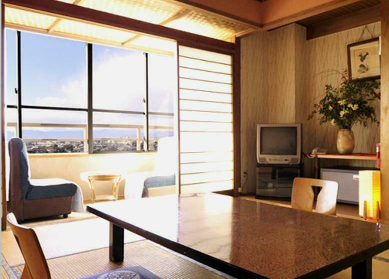 バス共有のスタンダードルーム, Suisenkaku