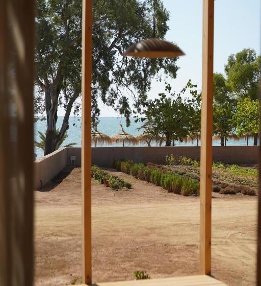 디럭스 스튜디오, Alfacs Village