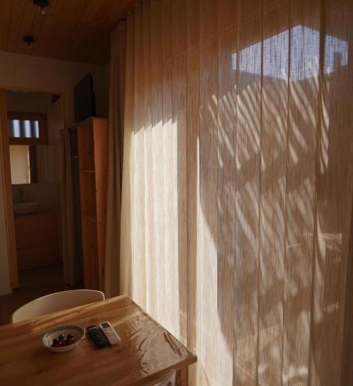 디럭스 스튜디오, Alfacs Village