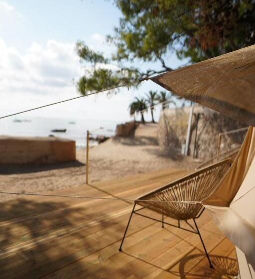 Standard Tent, Alfacs Village