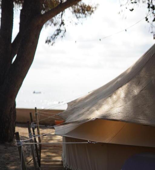 Standard Tent, Alfacs Village