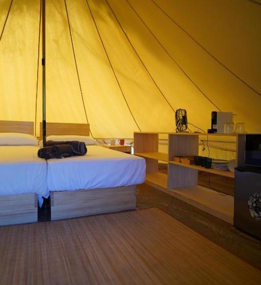 Standard Tent, Alfacs Village