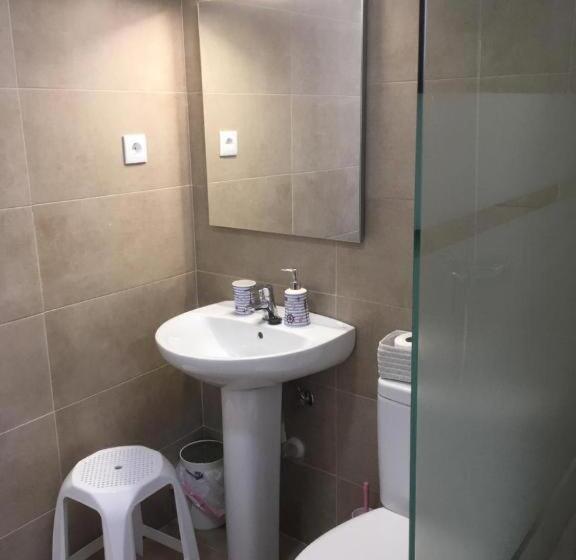 스위트, Alfacs Village