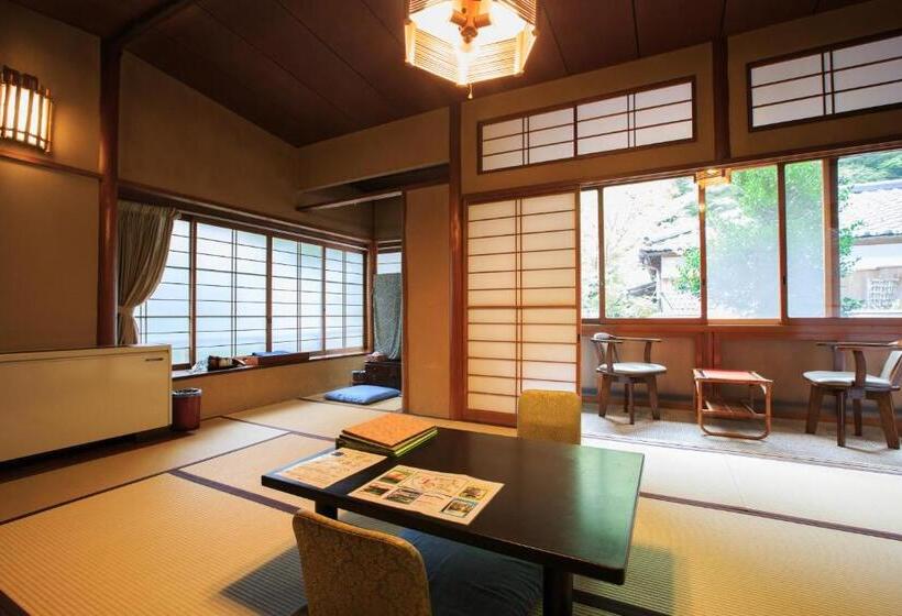 浴室共有スタンダード4人用ルーム, Fukuzumiro