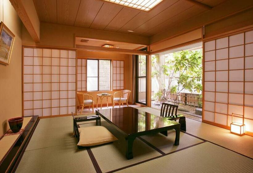 标准间, Hayamakan