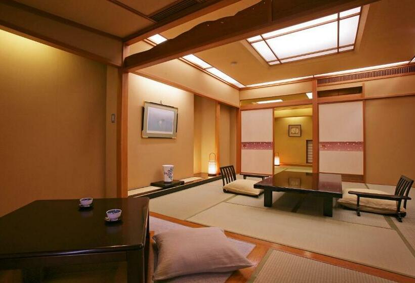 高级大房间, Hayamakan