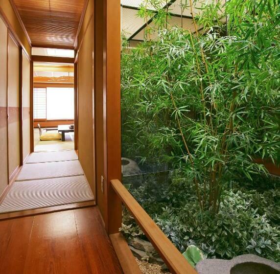 高级大房间, Hayamakan