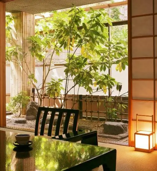 Standard-huone, Hayamakan