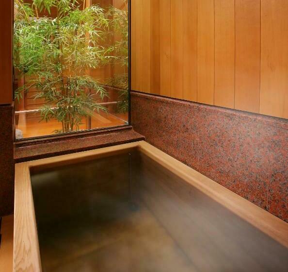 高级大房间, Hayamakan