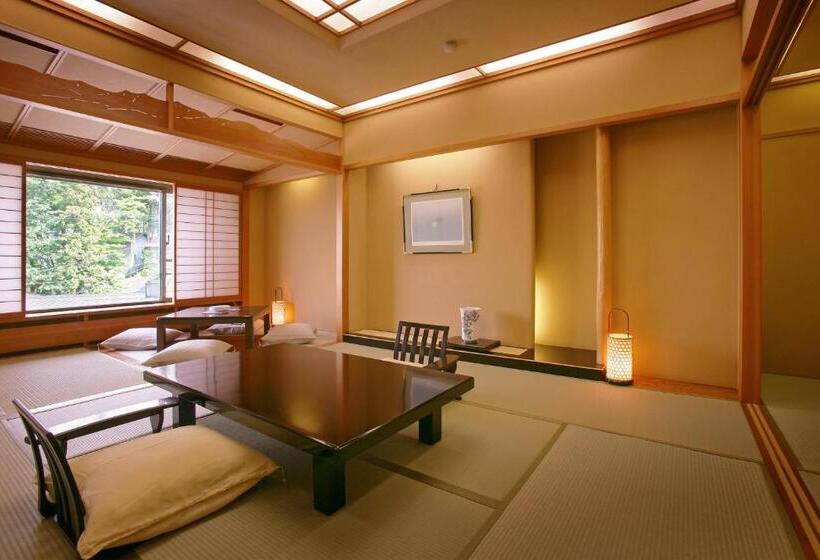 高级家庭房间, Hayamakan