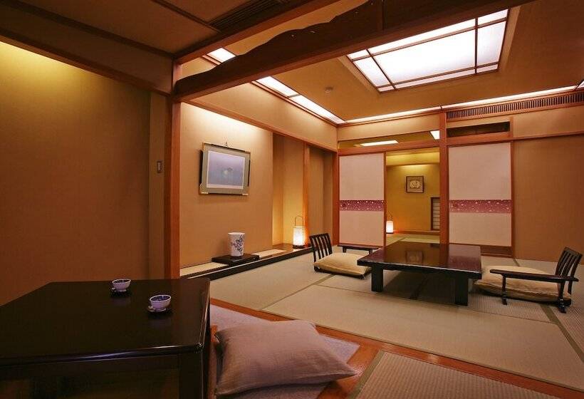 高级三人间, Hayamakan