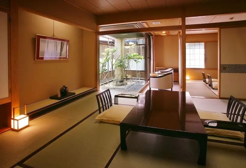 Standard-huone, Hayamakan