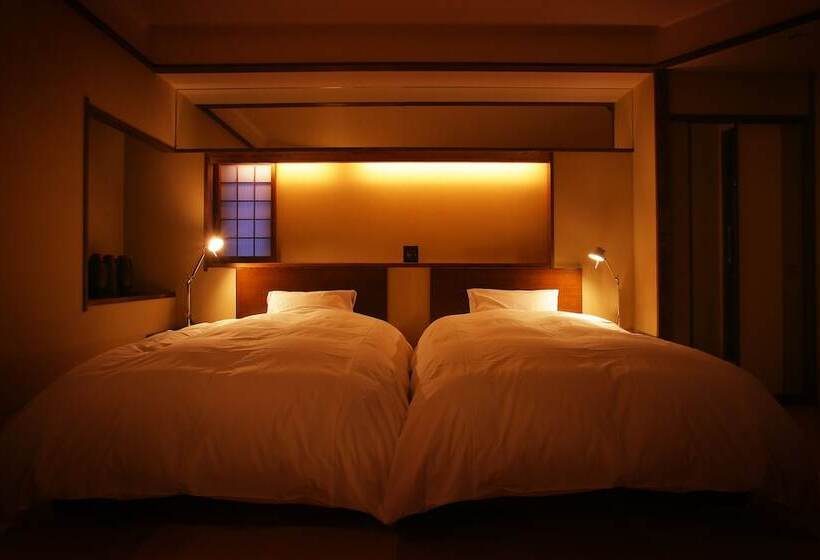 标准三人间, Hayamakan