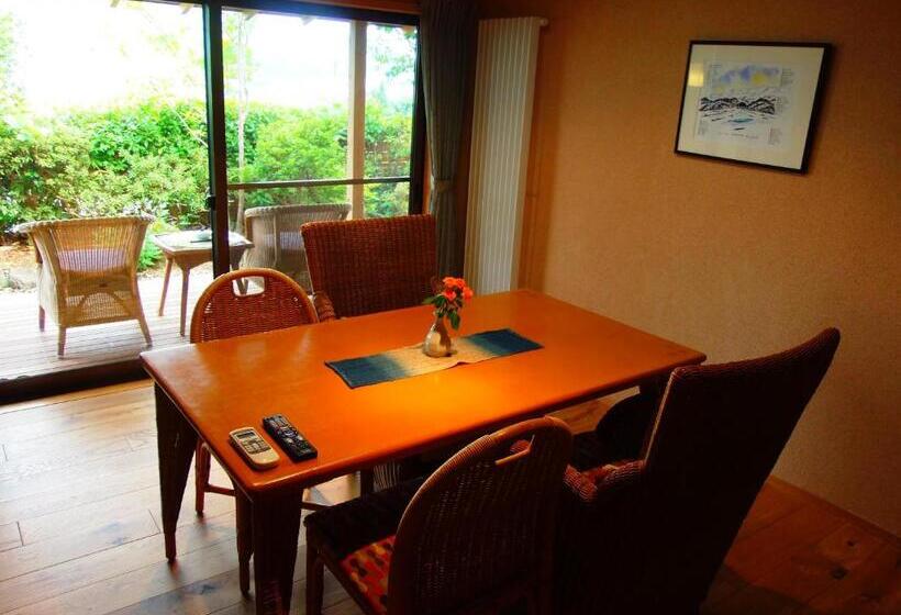 جناح ذو إطلالة, Meigetsuso