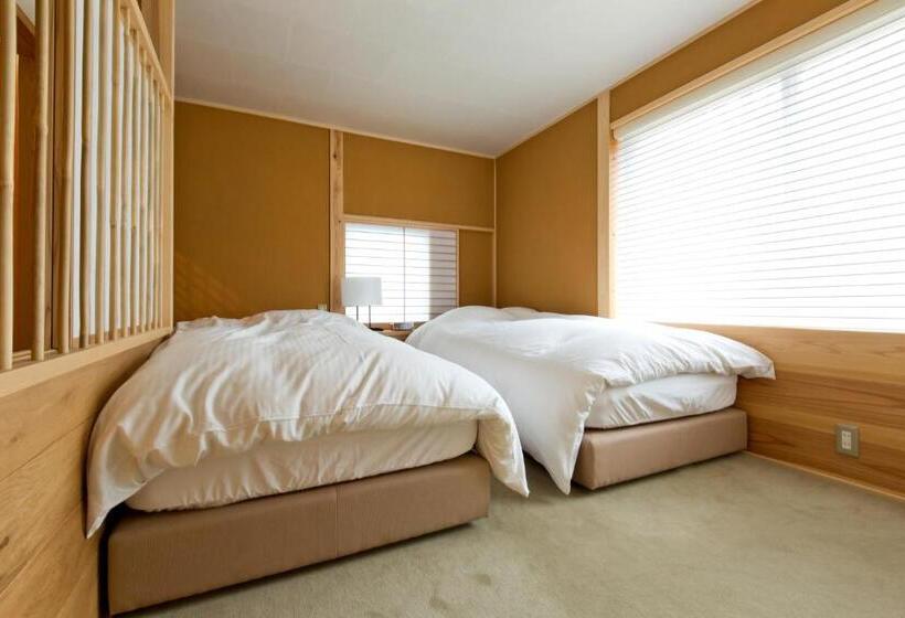 جناح مزوَّد بشرفة, Meigetsuso