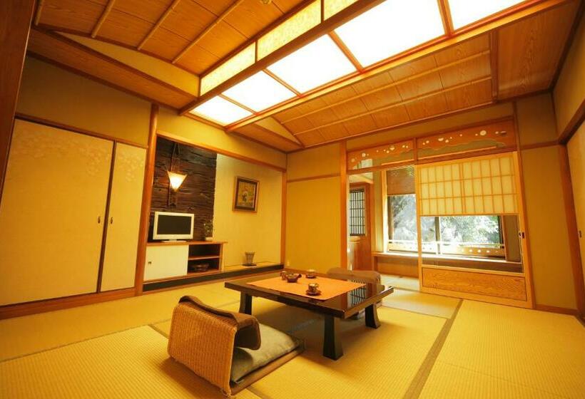 标准单人间共用浴室, Morizuya