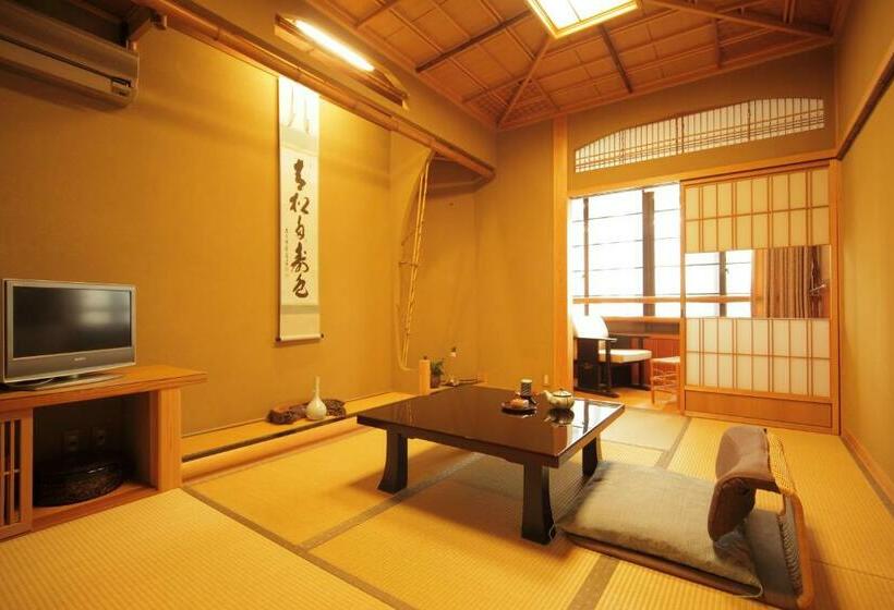 标准单人间共用浴室, Morizuya