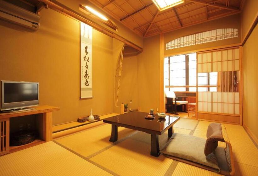 家庭房间共用浴室, Morizuya