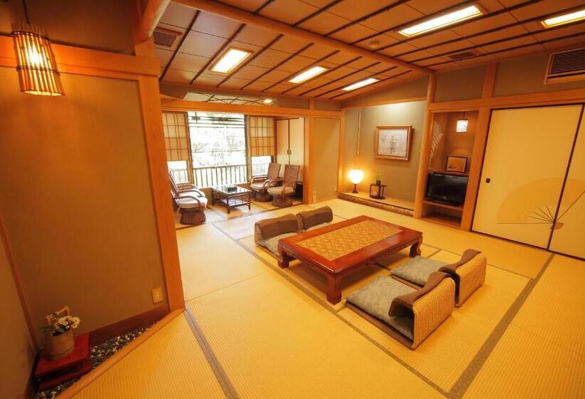 家庭房间共用浴室, Morizuya