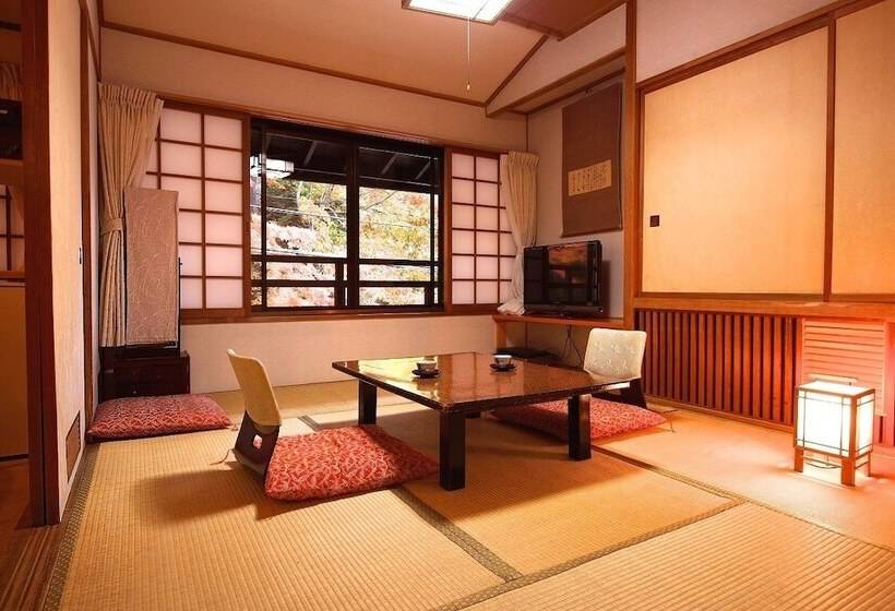 Номер Стандарт, Tsuruya Ryokan