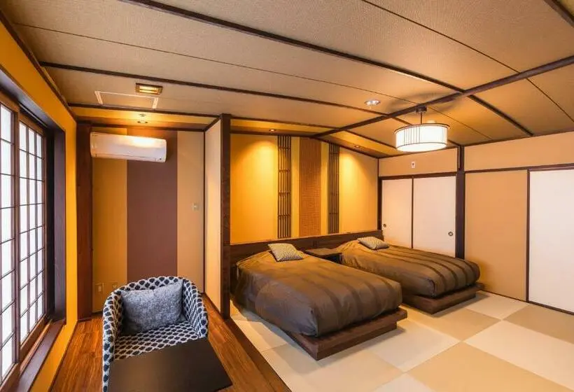 Superior-huone, Tsuta Onsen Ryokan