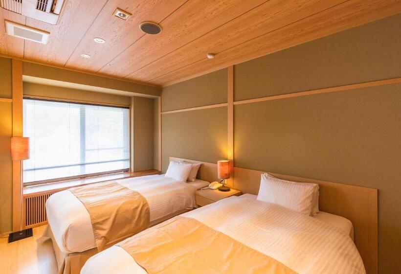 프리미엄 4인룸, Tsuta Onsen Ryokan