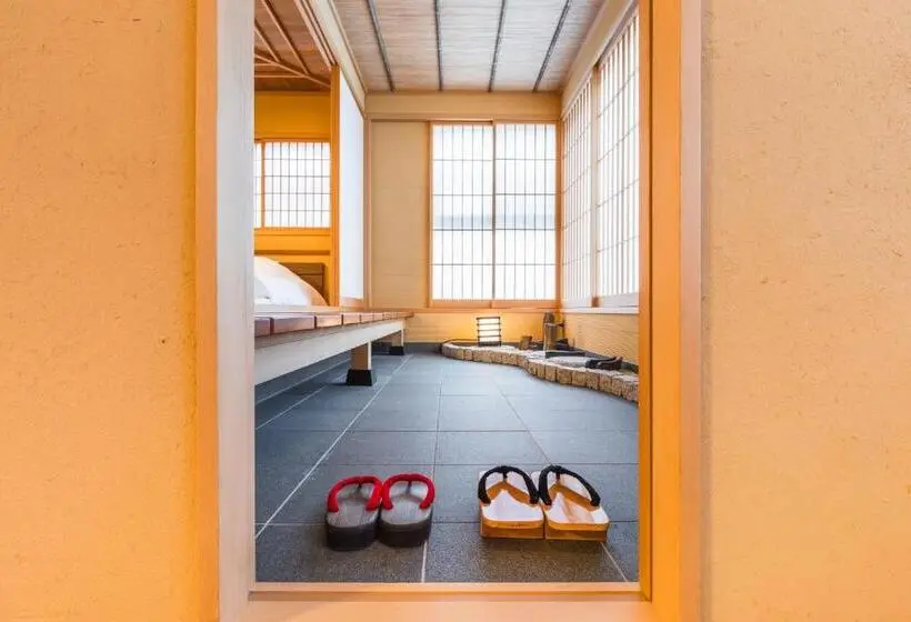 Executive-sviitti, Tsuta Onsen Ryokan