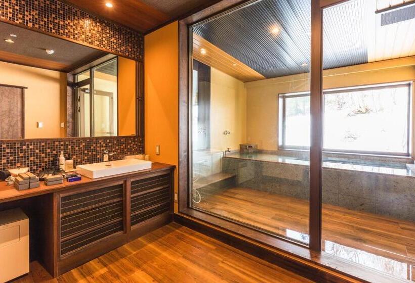 주니어 스위트, Tsuta Onsen Ryokan