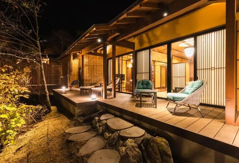 Villa 1 Makuuhuone Puutarhanäkymä, Tsuta Onsen Ryokan