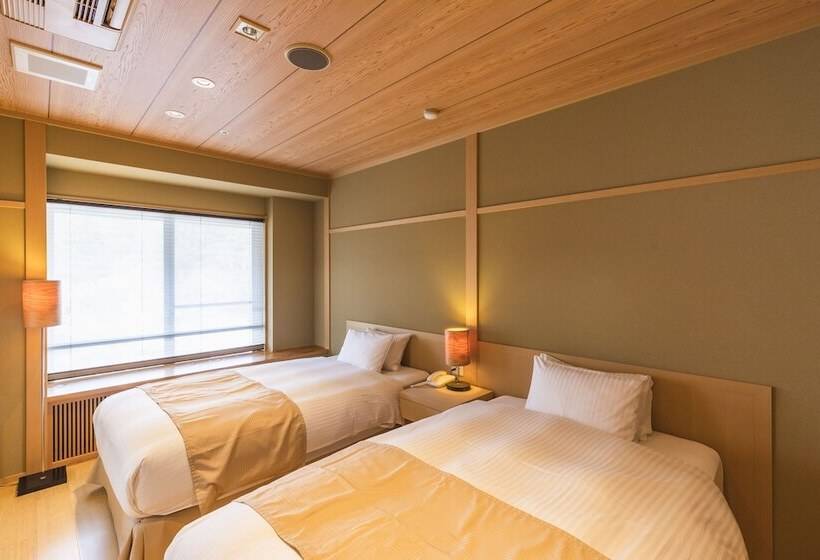 프리미엄 4인룸, Tsuta Onsen Ryokan