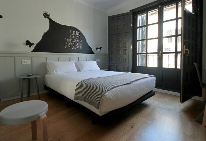 غرفة قياسية, H Complutum