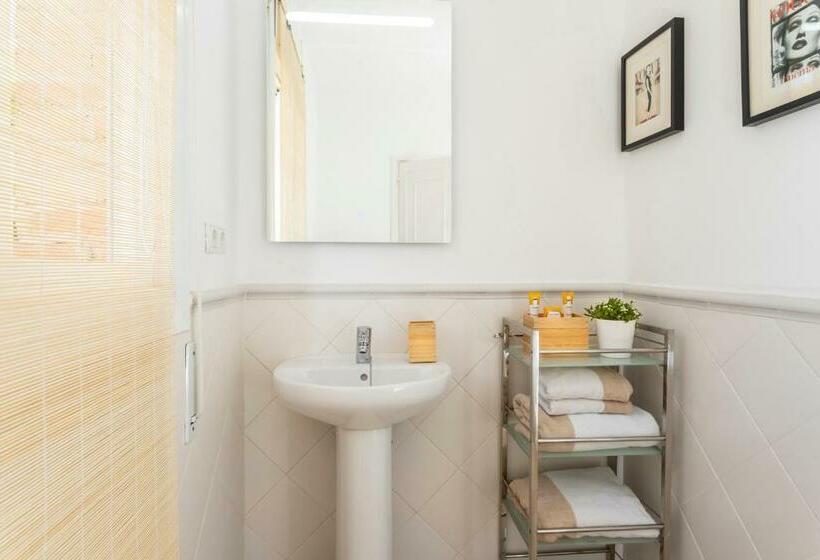 Номер Стандарт, Antonio's House