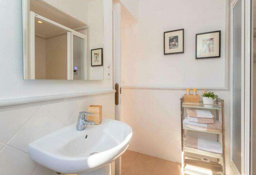 Номер Стандарт, Antonio's House