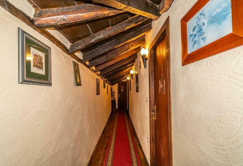 标准三人间, Casa Giuliana