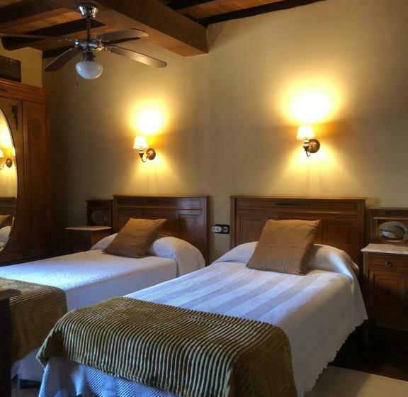 غرفة قياسية مزوَّدة بشُرفة, Casa Rural La Fuente Del Jerte