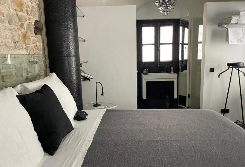 غرفة قياسية, Hospedería Diez Y Seis