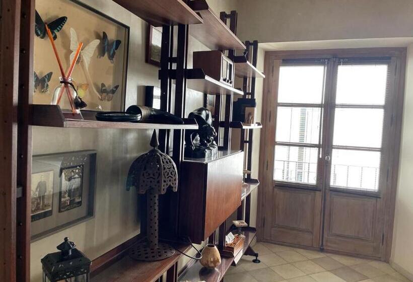 غرفة قياسية, Hospedería Diez Y Seis