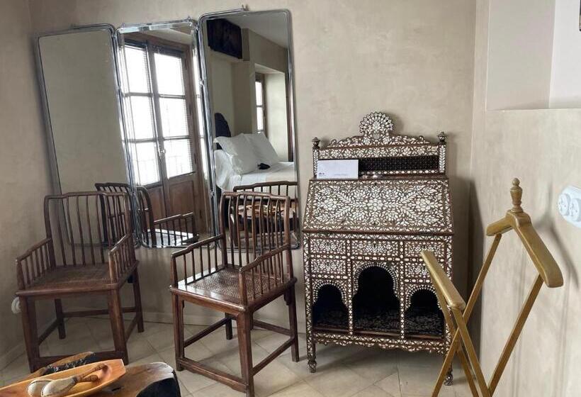 غرفة قياسية, Hospedería Diez Y Seis