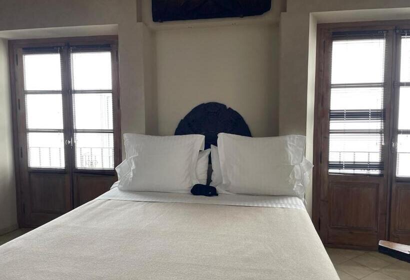 غرفة قياسية, Hospedería Diez Y Seis