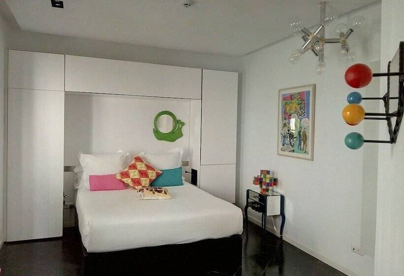 غرفة قياسية, Hospedería Diez Y Seis