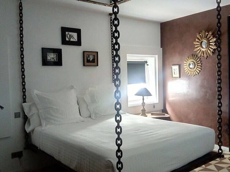 غرفة سوبيريور, Hospedería Diez Y Seis