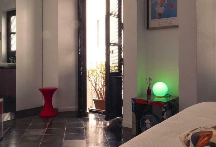 غرفة قياسية, Hospedería Diez Y Seis