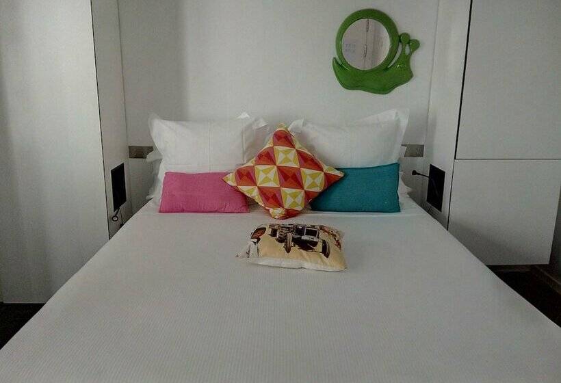 غرفة قياسية, Hospedería Diez Y Seis