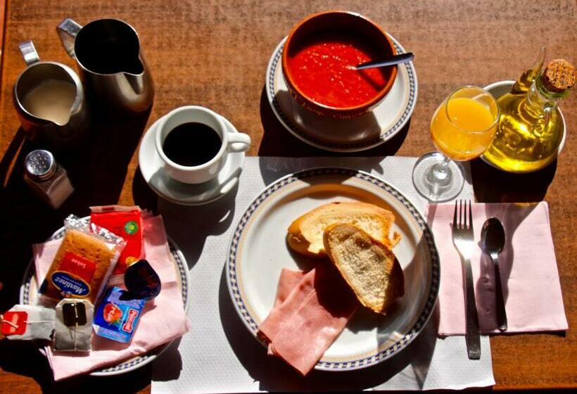 اتاق خانوادگی, Hostel El Lago, Caceres