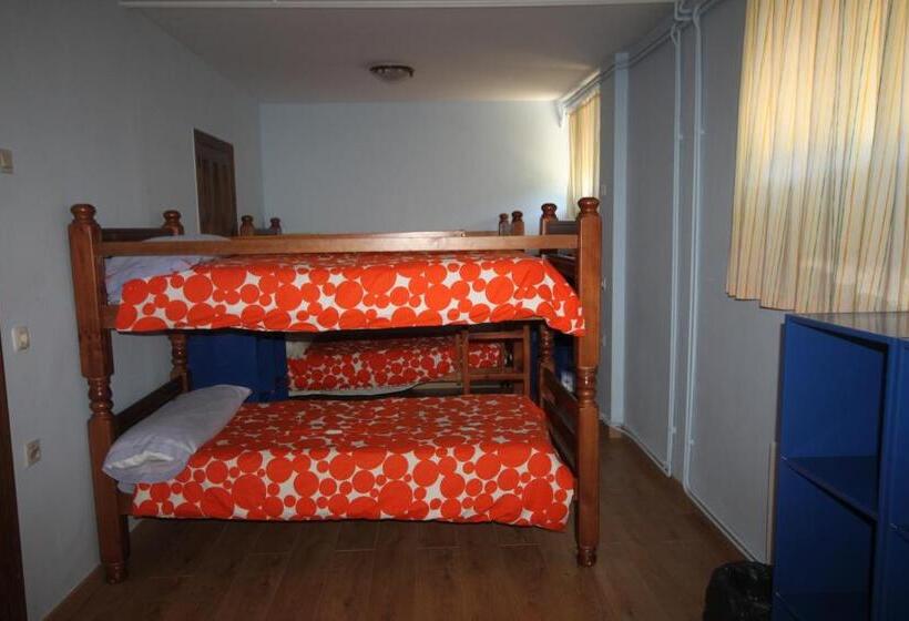 Семейный Номер Совместный Санузел, Hostel El Lago, Caceres